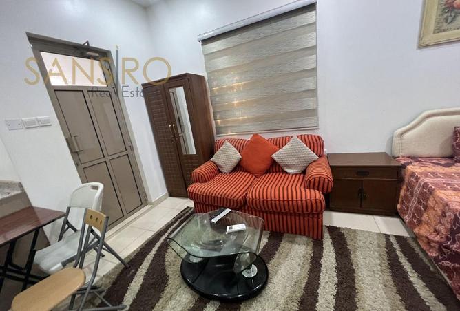 982093 - Property Image 3