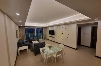Apartment - 2 Bedrooms - 2 Bathrooms for rent in Busaiteen - Muharraq Governorate