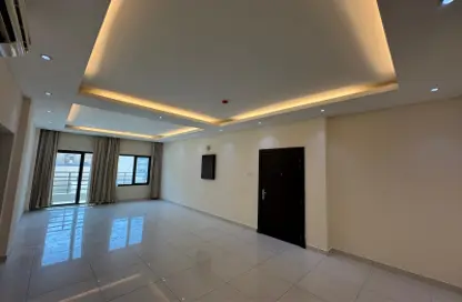 Apartment - 3 Bedrooms - 3 Bathrooms for rent in Hidd - Muharraq Governorate