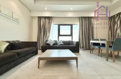 Apartment - 2 Bedrooms - 3 Bathrooms for rent in Al Juffair - Capital Governorate