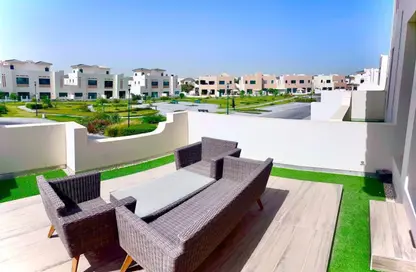 Villa - 2 Bedrooms - 3 Bathrooms for rent in Riffa Views - Riffa - Southern Governorate