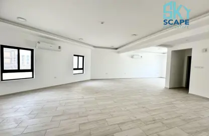 Office Space - Studio - 1 Bathroom for rent in Seef - Capital Governorate