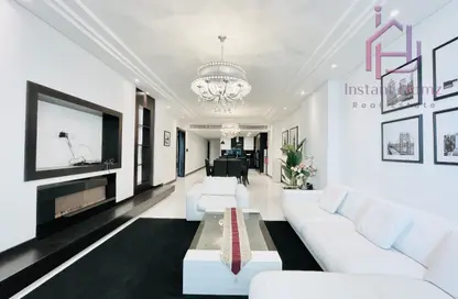 Apartment - 3 Bedrooms - 4 Bathrooms for rent in Al Juffair - Capital Governorate