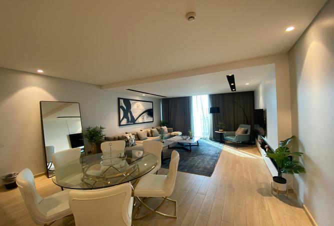 985669 - Property Image 2