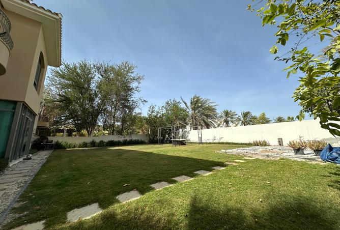 976035 - Property Image 2