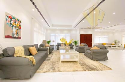 Villa - 4 Bedrooms - 5 Bathrooms for rent in Saar - Northern Governorate