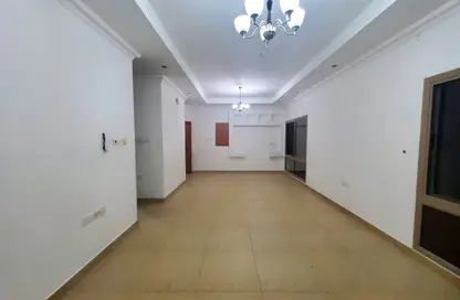 Apartment - 2 Bedrooms - 2 Bathrooms for rent in Galali - Muharraq Governorate
