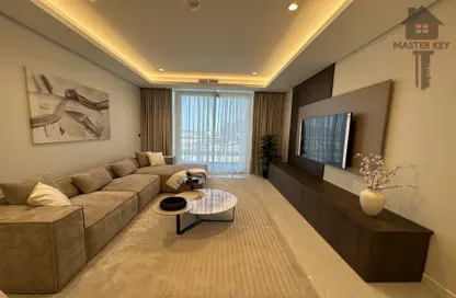 Living Room image for: Apartment - 1 Bedroom - 2 Bathrooms for rent in Canal View - Dilmunia Island - Muharraq Governorate, Image 1