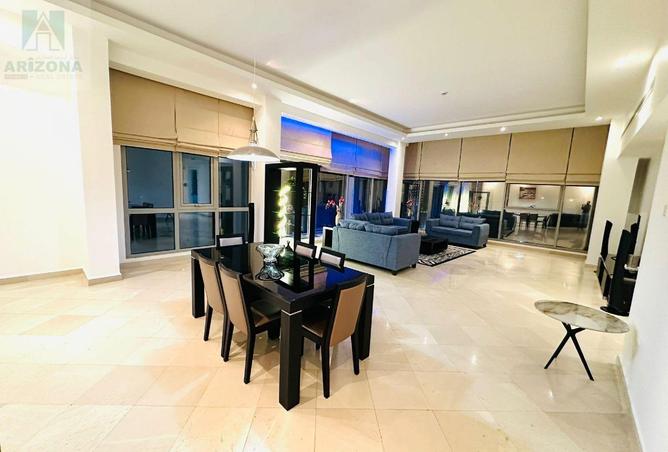 985133 - Property Image 2