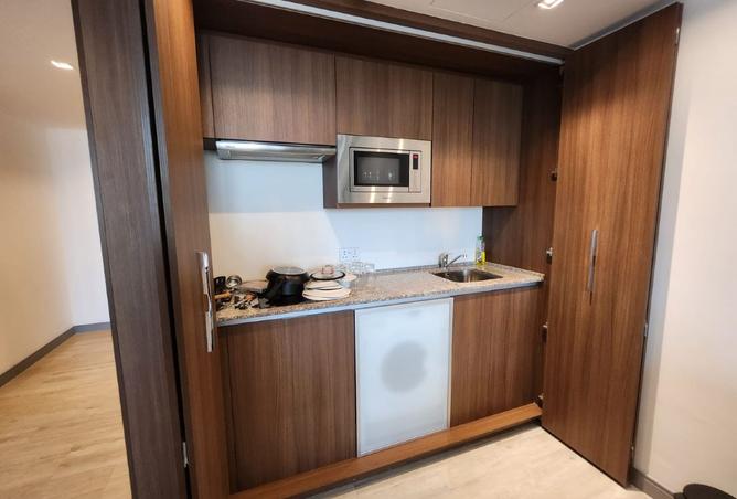 985729 - Property Image 3