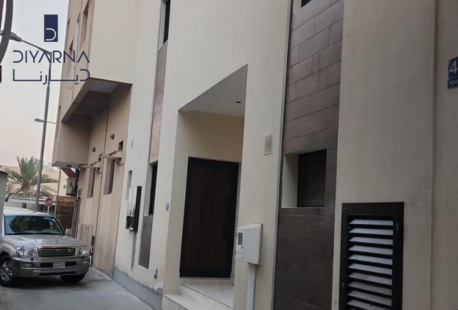 974543 - Property Image 2