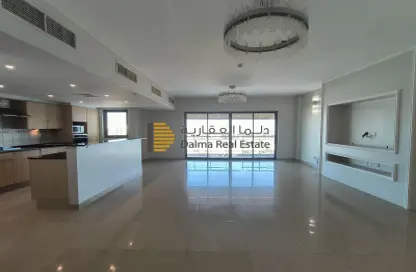 Empty Room image for: Duplex - 3 Bedrooms - 3 Bathrooms for sale in Tala Island - Amwaj Islands - Muharraq Governorate, Image 1