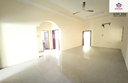 Apartment - 3 Bedrooms - 2 Bathrooms for rent in Sanabis - Manama - Capital Governorate