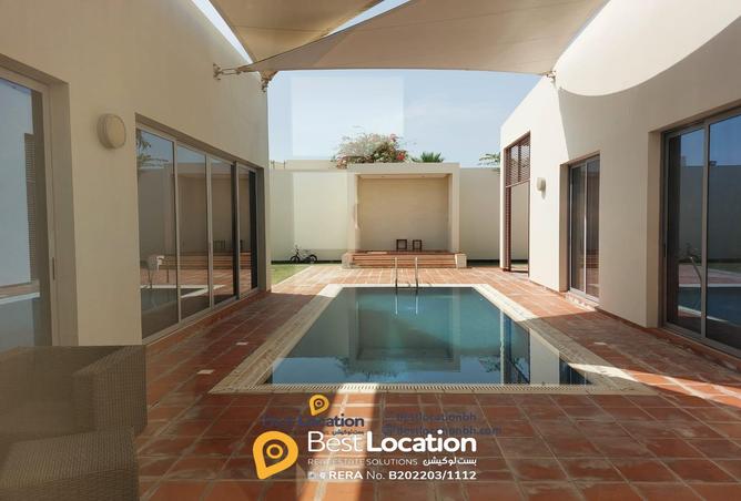907328 - Property Image 2