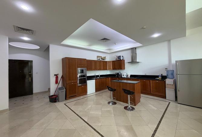 989809 - Property Image 3