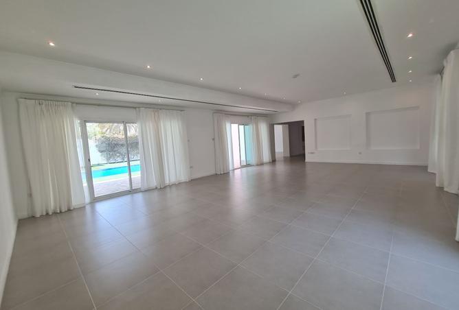952042 - Property Image 3