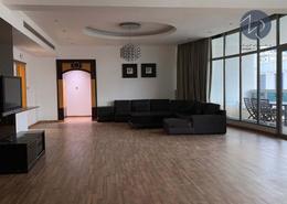 صورةغرفة المعيشة لـ: شقة - 3 غرف نوم - 4 حمامات للكراء في الجفير - محافظة العاصمة, صورة 1