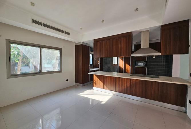 974676 - Property Image 3