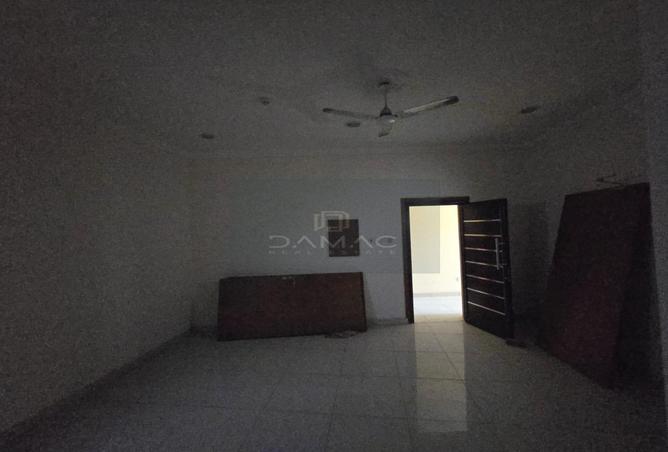 963582 - Property Main Image