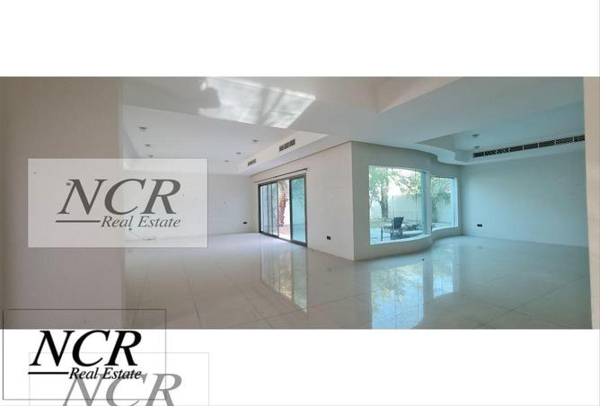 928303 - Property Image 2