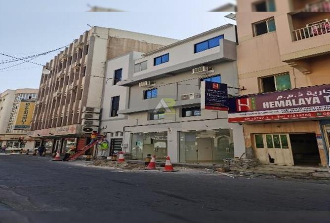 عمارة بالكامل - 2 غرف نوم - 2 حمامات للبيع في النعيم - المنامة - محافظة العاصمة