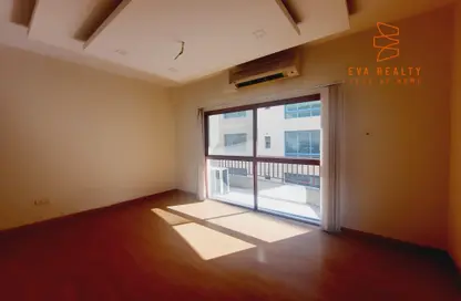 Empty Room image for: Office Space - Studio - 4 Bathrooms for rent in Gufool - Manama - Capital Governorate, Image 1