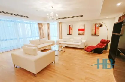 Living Room image for: Apartment - 2 Bedrooms - 4 Bathrooms for rent in Seef - Capital Governorate, Image 1