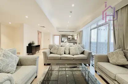 Apartment - 3 Bedrooms - 4 Bathrooms for rent in Al Juffair - Capital Governorate