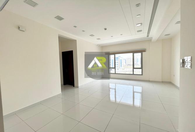 Office Space - Studio - 2 Bathrooms for rent in Seef - Capital Governorate