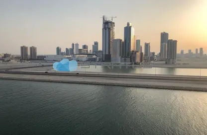 Apartment - 2 Bedrooms - 3 Bathrooms for rent in Reef Island - Capital Governorate