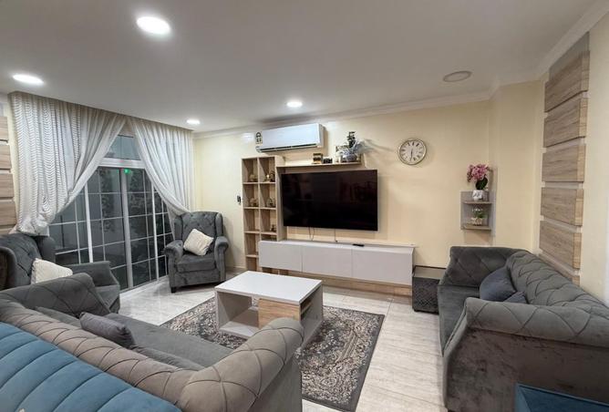 966641 - Property Image 2