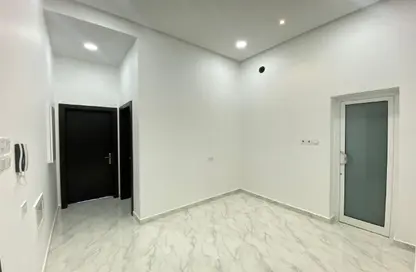 شقة - 3 غرف نوم - 2 حمامات للايجار في الجنبية - المحافظة الشمالية