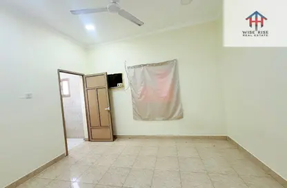 Apartment - 2 Bedrooms - 1 Bathroom for rent in Gudaibiya - Manama - Capital Governorate