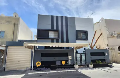 Villa - 6 Bedrooms - 5 Bathrooms for sale in Isa Town - Central Governorate