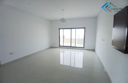 Office Space - Studio - 2 Bathrooms for rent in Busaiteen - Muharraq Governorate