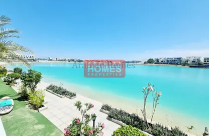 فيلا - 5 غرف نوم - 6 حمامات للبيع في شارع أمواج - أمواج - المحرق