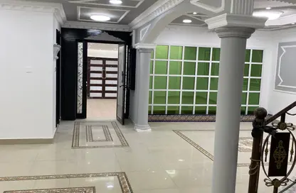 Villa - 5 Bedrooms - 4 Bathrooms for rent in Busaiteen - Muharraq Governorate