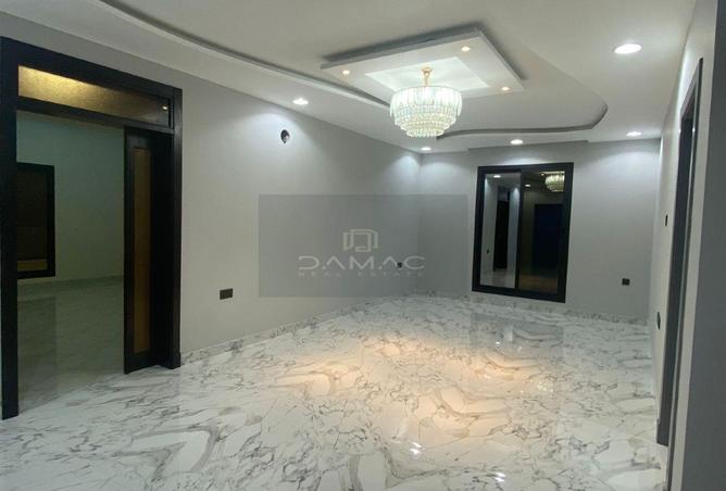 963200 - Property Image 2