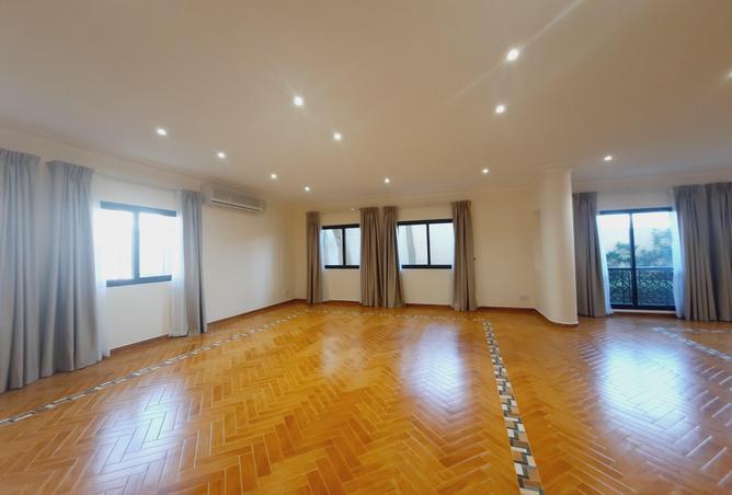 953566 - Property Image 2