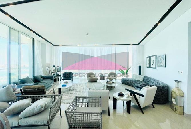 987400 - Property Image 2