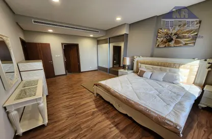 Room / Bedroom image for: Apartment - 2 Bedrooms - 2 Bathrooms for rent in Seef - Capital Governorate, Image 1