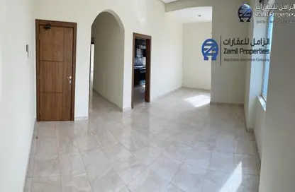 شقة - 2 غرف نوم - 2 حمامات للايجار في الجنبية - المحافظة الشمالية