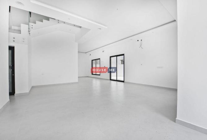 962153 - Property Image 2