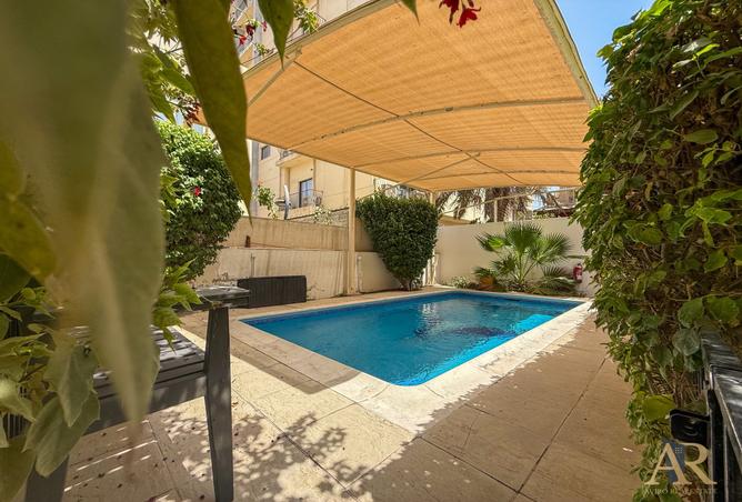 950051 - Property Image 3