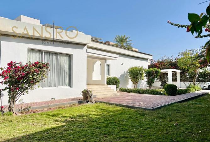 987564 - Property Main Image