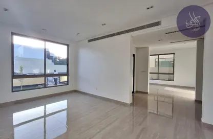 Villa - 4 Bedrooms - 5 Bathrooms for rent in Janabiya - Northern Governorate
