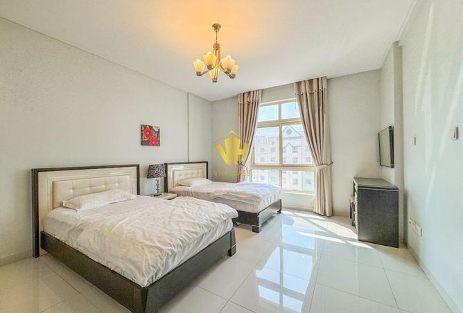963167 - Property Image 3