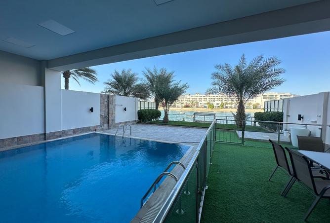 965808 - Property Image 2