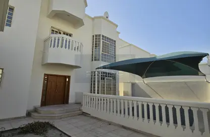 Villa - 5 Bedrooms - 5 Bathrooms for sale in Tubli - Central Governorate