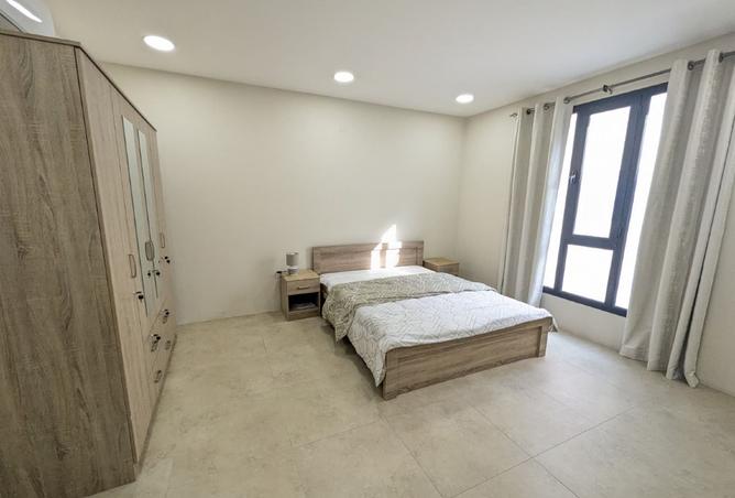 977047 - Property Image 2